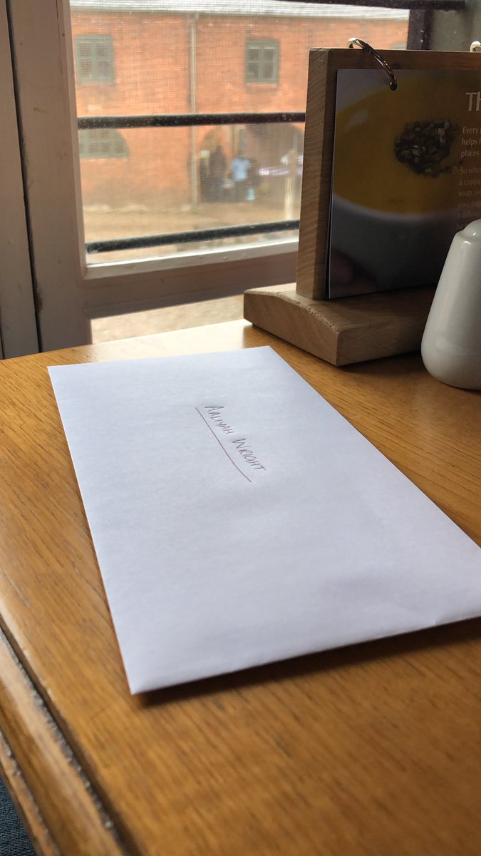 Illy23's tweet photo. Letter to my future self #bangorunierddig ready to face the next 3 years! https://t.co/TY4ZLOE6Ae