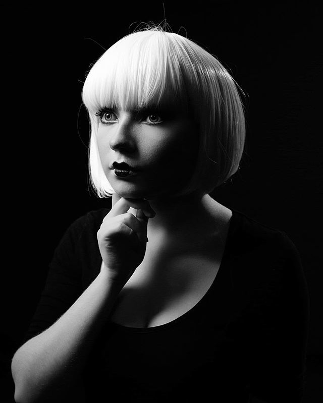 socereroflight's tweet image. It's not very often I shoot #monochrome but sometimes you just got to play especially when you have someone gorgeous and talented like @hananime2017 to play with and I love everything #lighting and any excuse to break out my @pixapro #flashlighting gear.… ift.tt/2I8CEGa