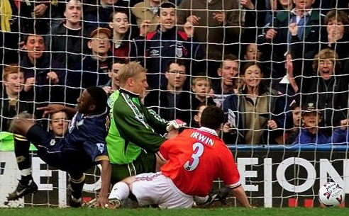 VanGobin's tweet photo. 20 YEARS AGO #ONTHISDAY Jason Euell gave Wimbledon the lead after awful error by @GNev2, before Becks equalised.

3/4/1999
Wimbledon 1–1 Manchester United
Selhurst Park

SEE HERE: https://t.co/cDiKC5irjj

#trebleseason #MUFCtreble #treble #treble99
#MUFC #ManUtd #Wimbledon 🏆🏆🏆 https://t.co/VgaTOdsNCT