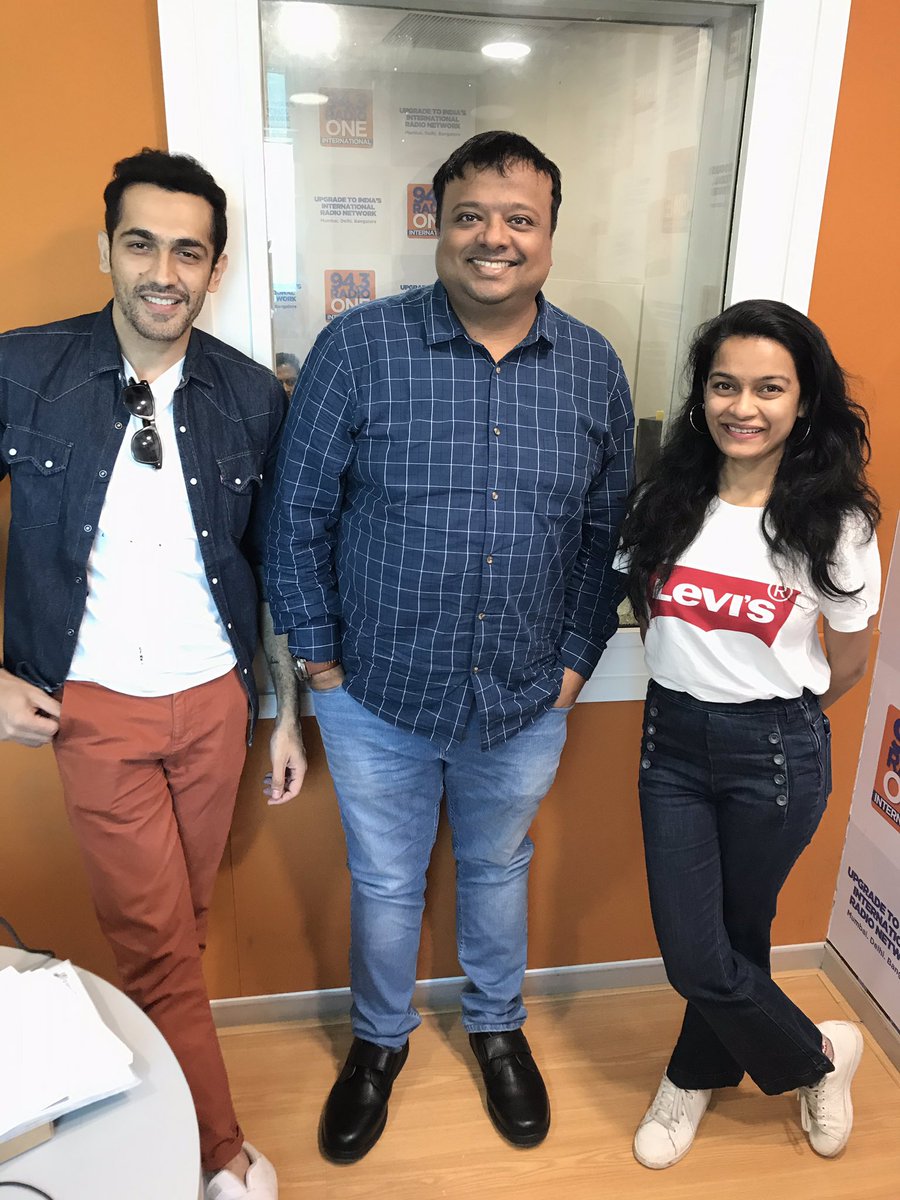 HrishiKay's tweet photo. Their poetic short film on human relationships #pixiedust won at the #HollywoodScreeningsFilmFestival in #SantaMonica congratulations writer director actress @swagatanaik &amp; actor #KashyapShangari . Nice chat this morning 👍 https://t.co/yBf7S1YUjW