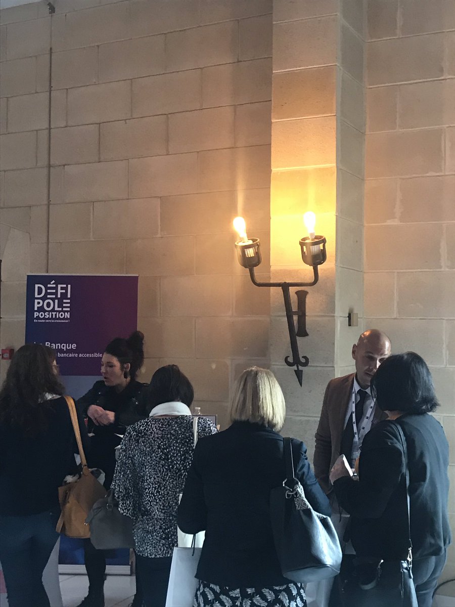 said_00_'s tweet photo. Road show #DefiPolePosition à Bordeaux round 1 avec la présence @MarieeOlivier et plus de 100 collaborateurs de la région SO #MonAuto #confiance #AxaBanqueTeam https://t.co/KUhyHZnJCs