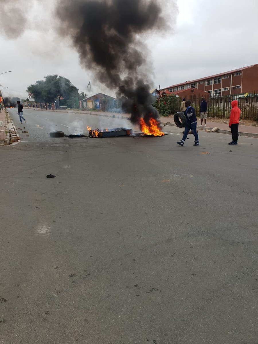 ANCJHB's tweet photo. There has been a huge increase of new informal settlements, since the DA / EFF marriage in @CityofJoburgZA go to near Orange farms, Matholesville, princess and many others, this impacts on service delivery.. #AlexTotalShutdown where is @HermanMashaba ? https://t.co/851VDwO5hi