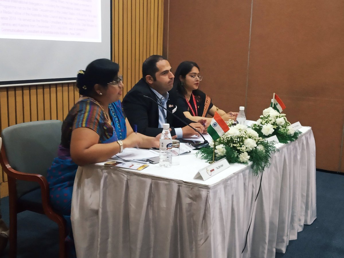 globalyouthind's tweet photo. An engaging Q&A round is being enjoyed by the participants as @TalishRay and @rishi_suri answer to questions based on youth's role in Gender Neutrality and what the current democracy has to offer in gender neutrality.
#GYSummit2019
#BeTheChangeYouWantToSee
@girlgottaknowi https://t.co/MTHY38dqDJ