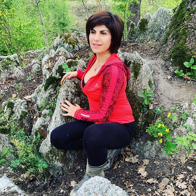 Divinaluxestate's tweet photo. I love Nature, the amazing crystals of my magical forest, the smell of earth, the aromas of flowers, the singing birds, the century old trees, that know everything, the wild animals, who always observe from distance... I am so thankful to be living in su… https://t.co/uZmHwdxwqc https://t.co/3mfNYYH7ki