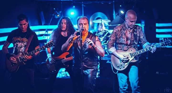 GiTARiZMA in Lizzy - Thin Lizzy Tribute konseri için <a href="/TaylanDedeoglu/">Taylan Dedeoglu</a> <a href="/hakansavkli7/">Hakan Şavklı</a> <a href="/alpaysalt/">Alpay Salt</a> <a href="/gurelcem/">Cem Gürel ♋</a> @TUNCARKANN yarın akşam <a href="/agacevkadikoy/">Ağaç Ev Kadıköy</a> ‘de. (Fotoğraf: Serkan Tuna)