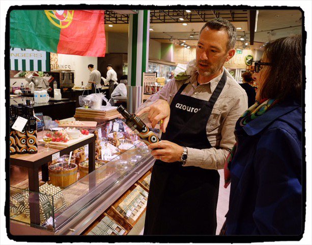 Portuguese PDO Extra Virgin Olive Oil - award winning design to catch your customer's eye. - mailchi.mp/hotcakes.ltd/a…