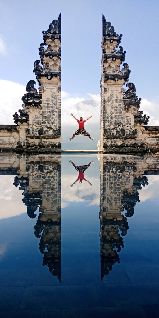 YannKimplay's tweet photo. 🔜🆕 Vendredi: Vlog BALI - Water Palaces🎥
Des palaces sur ⛲l'eau⛲🚣, des 🏰lieux chargés d'histoire🏯 et un mythe balinais qui va tomber, voilà le programme vendredi soir😉 https://t.co/Pgcp6iVxX2