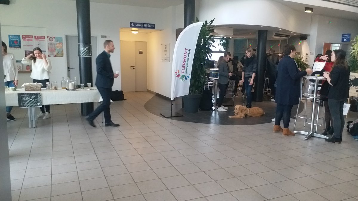 L_Chabanis's tweet photo. Aujourd'hui, nous sommes présent grâce à @CAPEPITE à #Pascalis pépinière by @ClrmntMetropole sur le site de La Pardieu !
Une rencontre entre #entreupreuneurs et passants ou professionnels pour la promotion des différents projets🍏
Un petit déjeuner #zérodéchet pour l'occasion ! https://t.co/QQPIgN9maC