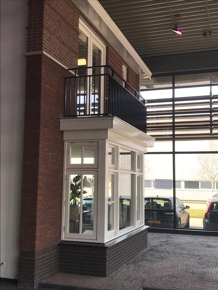 Het Bouwinspiratie Centrum een feit! Voor materiaalkeuze en advies over alle onderdelen van je woning, tot en met de bouw zelf kun je bij het Bouwinspiratie Centrum terecht. 

Aankomende zaterdag hebben we een open huis. Kom je ook? 

Lees hier meer: bouwinspiratiecentrum.nl