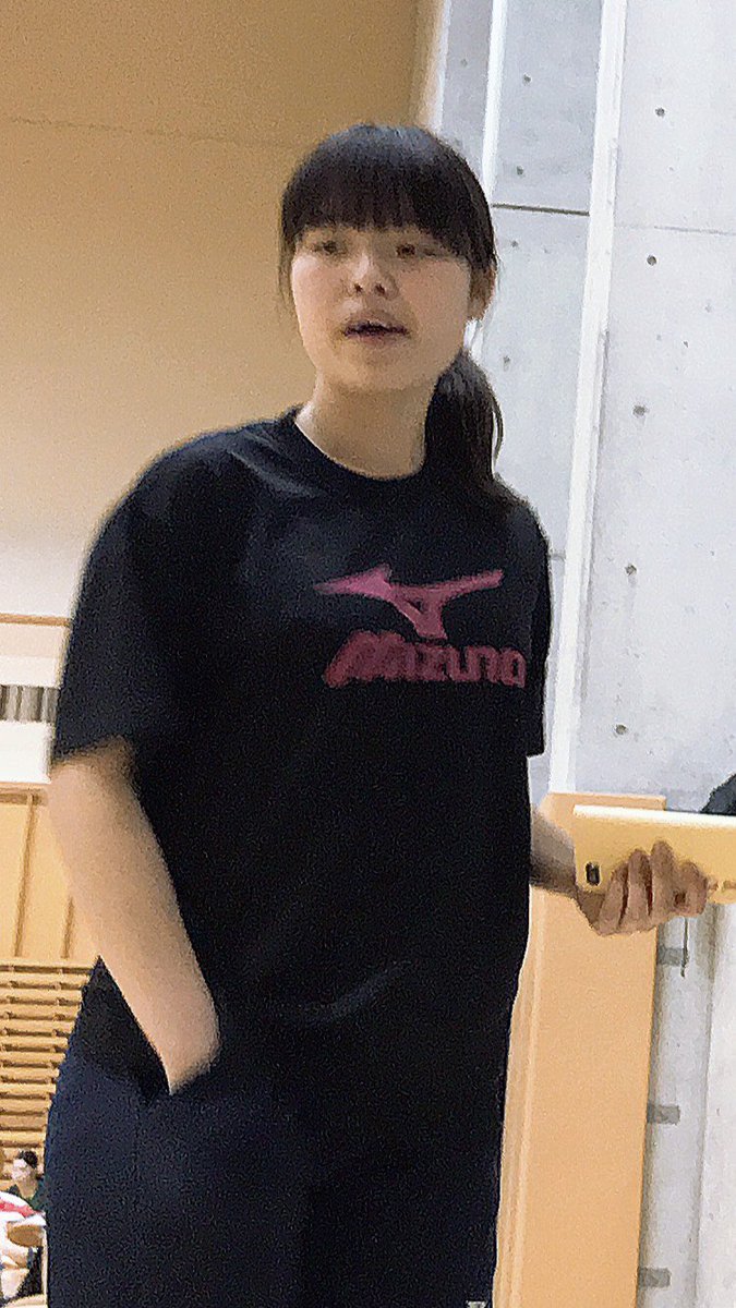 成城大学バドミントン部 No Twitter 続けて部員紹介をします 学連 鹿島萌々恵 文芸学部文化史学科 天真爛漫で純粋であり 明るく優しい女の子 パーフェクトな彼女であるが 唯一気にしていることはお尻がおっきいことらしい