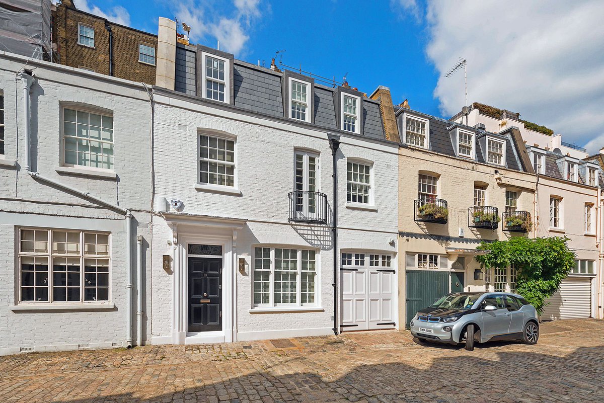 Deborah Battsek PR tweet media