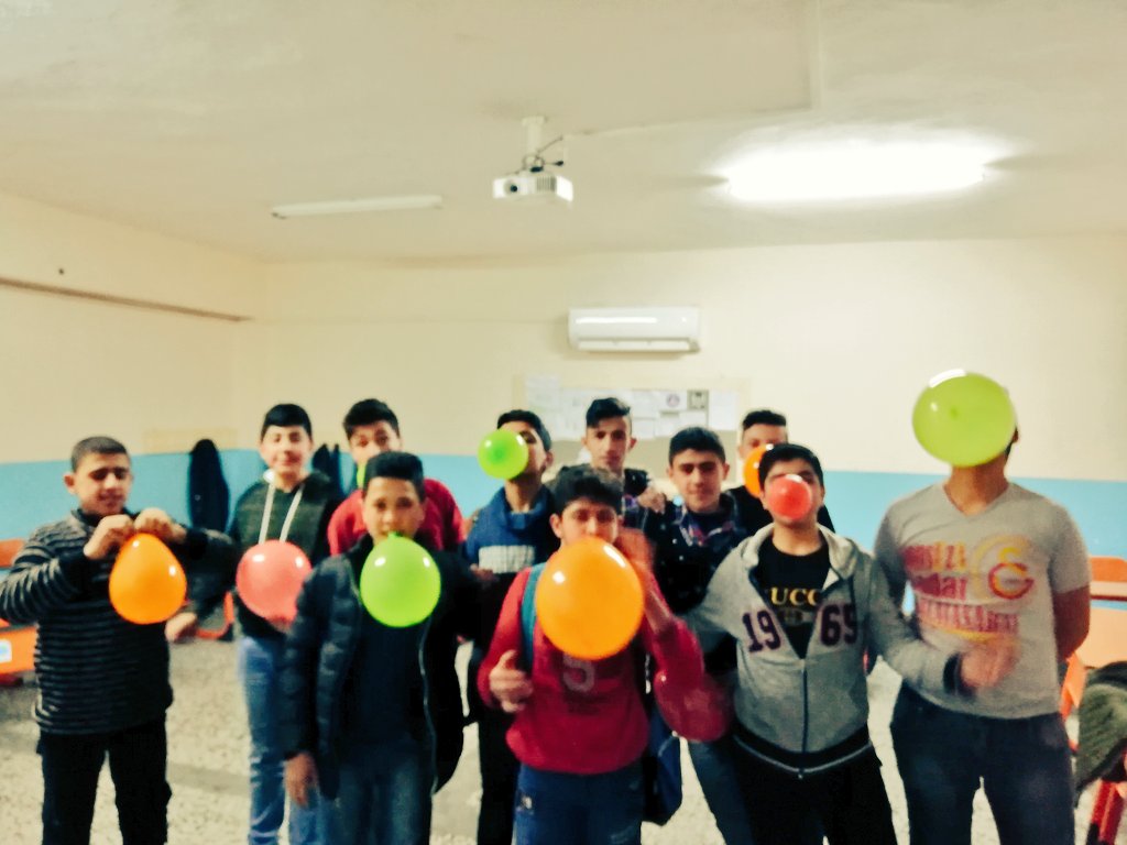 rmzn3738's tweet photo. #Çarşamba
#HEP kapsamında 'Değerlerimizi' oyunlarla gülerek eğlenerek öğreniyoruz. 😊
@UNICEF
@unicefturk
@HEPprojesi
@yeeorgtr
@bora_civan https://t.co/pgwhfMO6zf