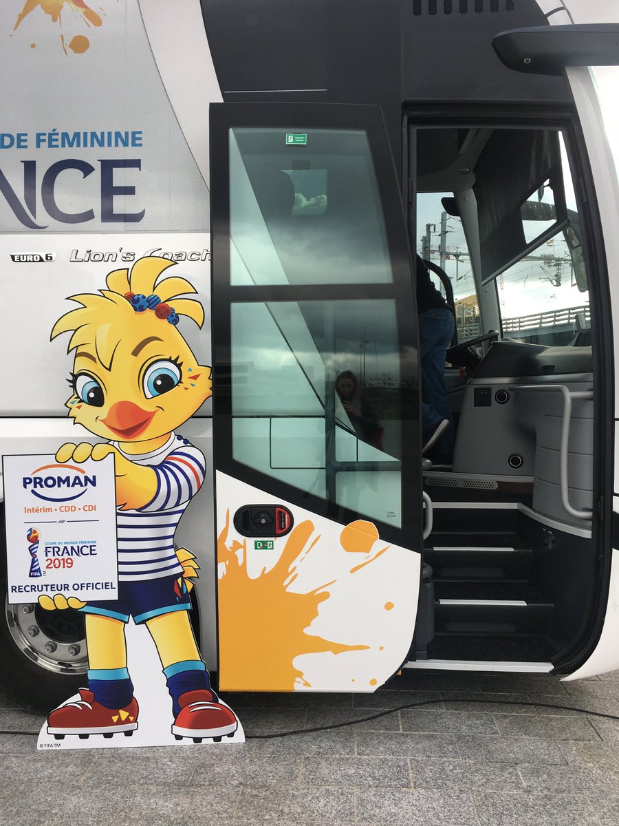 Proman_Interim's tweet photo. C'est parti pour la 1ère journée parisienne de recrutement ! #LeBusQuiFaitAvancerLemploi et toute l'équipe vous attend de 9️⃣h à 1️⃣8️⃣h à l'Esplanade de la Gare Rosa Parks à #Paris.
Pour venir nous rencontrer : Ⓜ️ @Ligne7_RATP, station Corentin Cariou.
#OseBrillerAvecProman https://t.co/44OcaiQuld