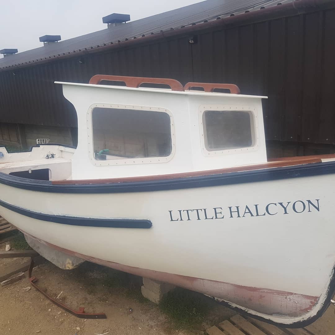Evotekmarine's tweet photo. Almost ready to go back to #mousehole at the weekend after an overhaul! Loads of boat work been going on over the last few months! For more information call us on 01326 241778 #boatingseason #boatbuildingyard #boatinglife #boatrestoration #Cornwall #UK @ Cury https://t.co/psvOiBHytV