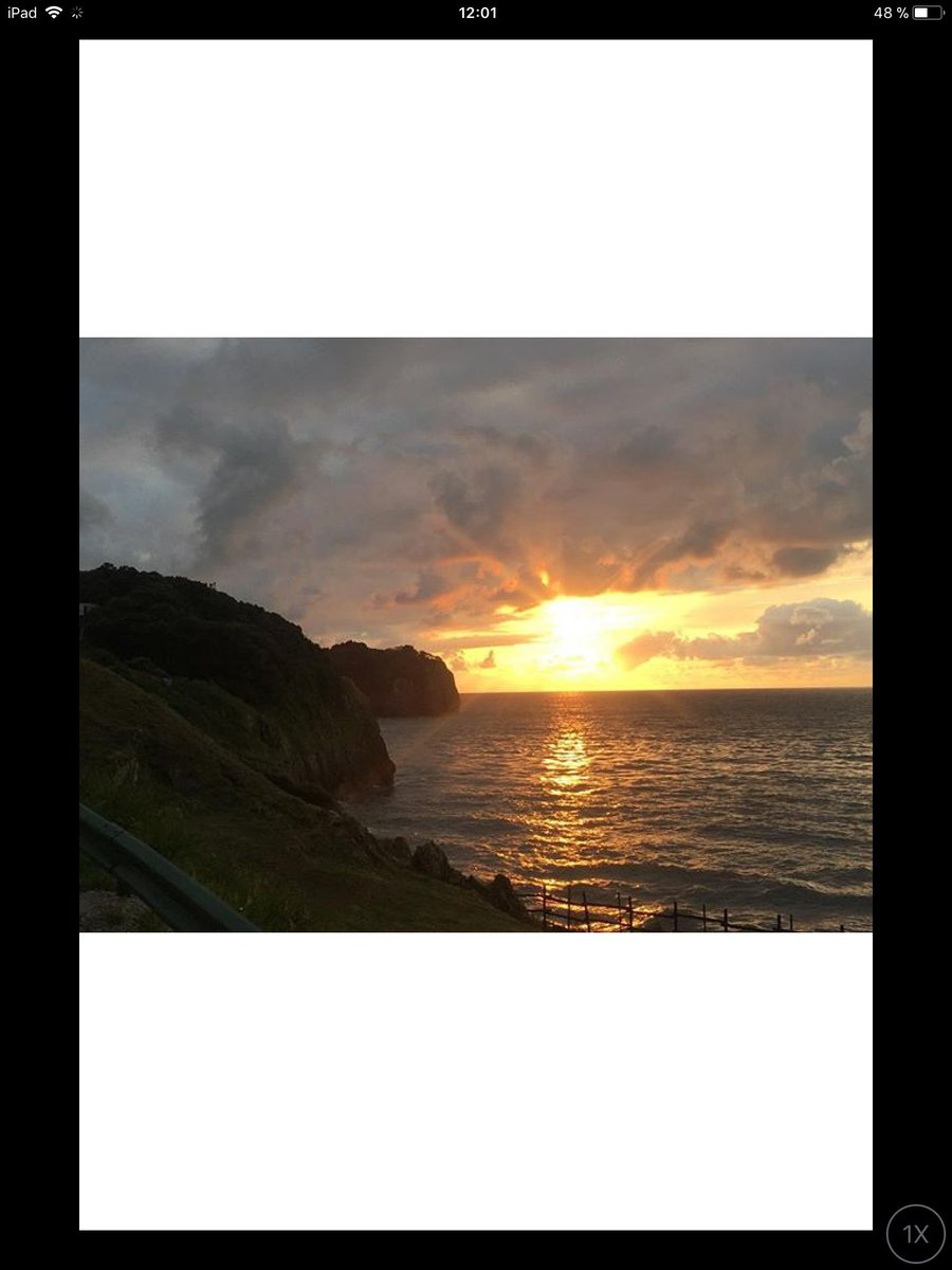 InmobiliariaMig's tweet photo. Atardecer desde el Camping Las Arenas, en Pechón. ¿te gustaría vivir aquí? #inmobiliaria #pechon #cantabria #tucasa #casadepueblo #casadecampo https://t.co/wCKhXv15ZJ