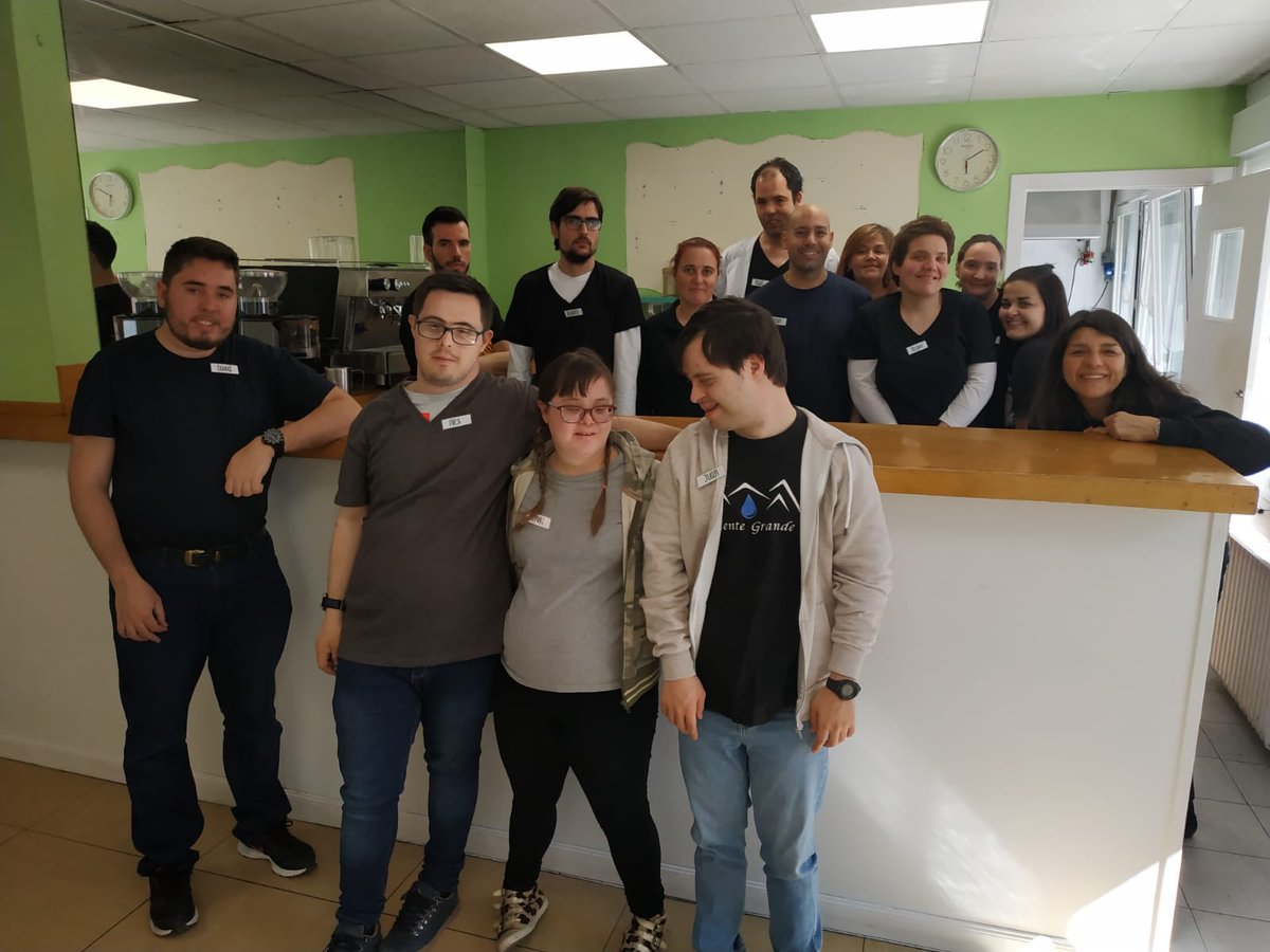 InclusionyApoyo's tweet photo. Cada día, más abiertos. Con la apertura de la Cantina de San Benito generamos un nuevo punto de inclusión. ☕

https://t.co/amT7Z2Noky https://t.co/Rk9dW4lG8v