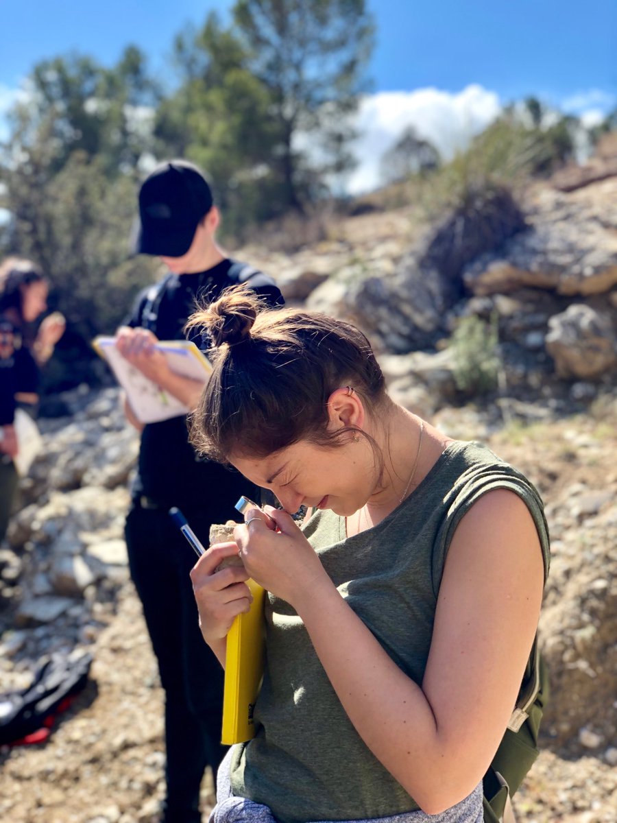 ES_UCL's tweet photo. What sort of microfossils would you expect in a pelagic limestone deposited in the mid Cretaceous? #betics #fieldtrip #spain #geology https://t.co/UTeonwcEDP