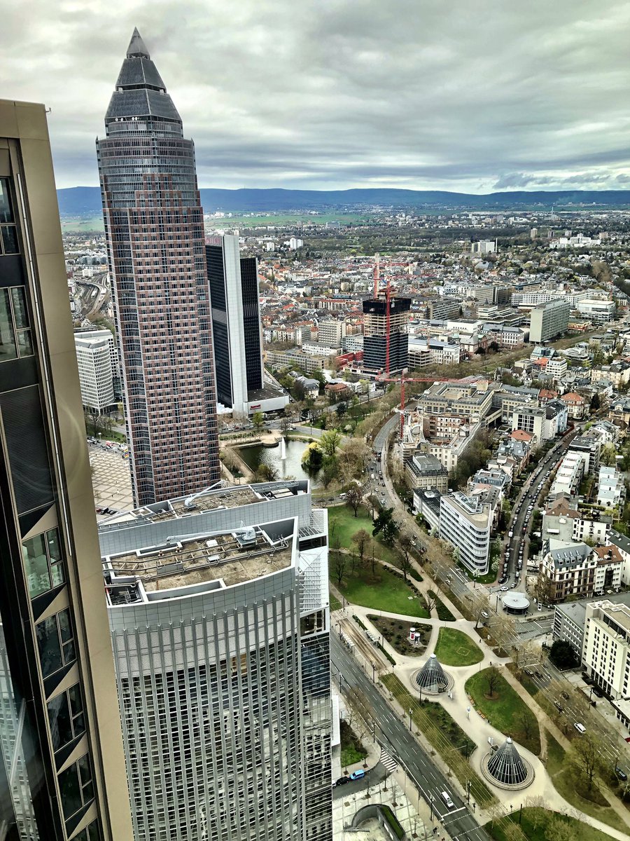 bernd_michler's tweet photo. BdVM Klausurtagung mit dem Präsidium des #BdVM im 49. Stock des Tower 185 in #Frankfurt bei #PwC. https://t.co/QQX4vzpLti