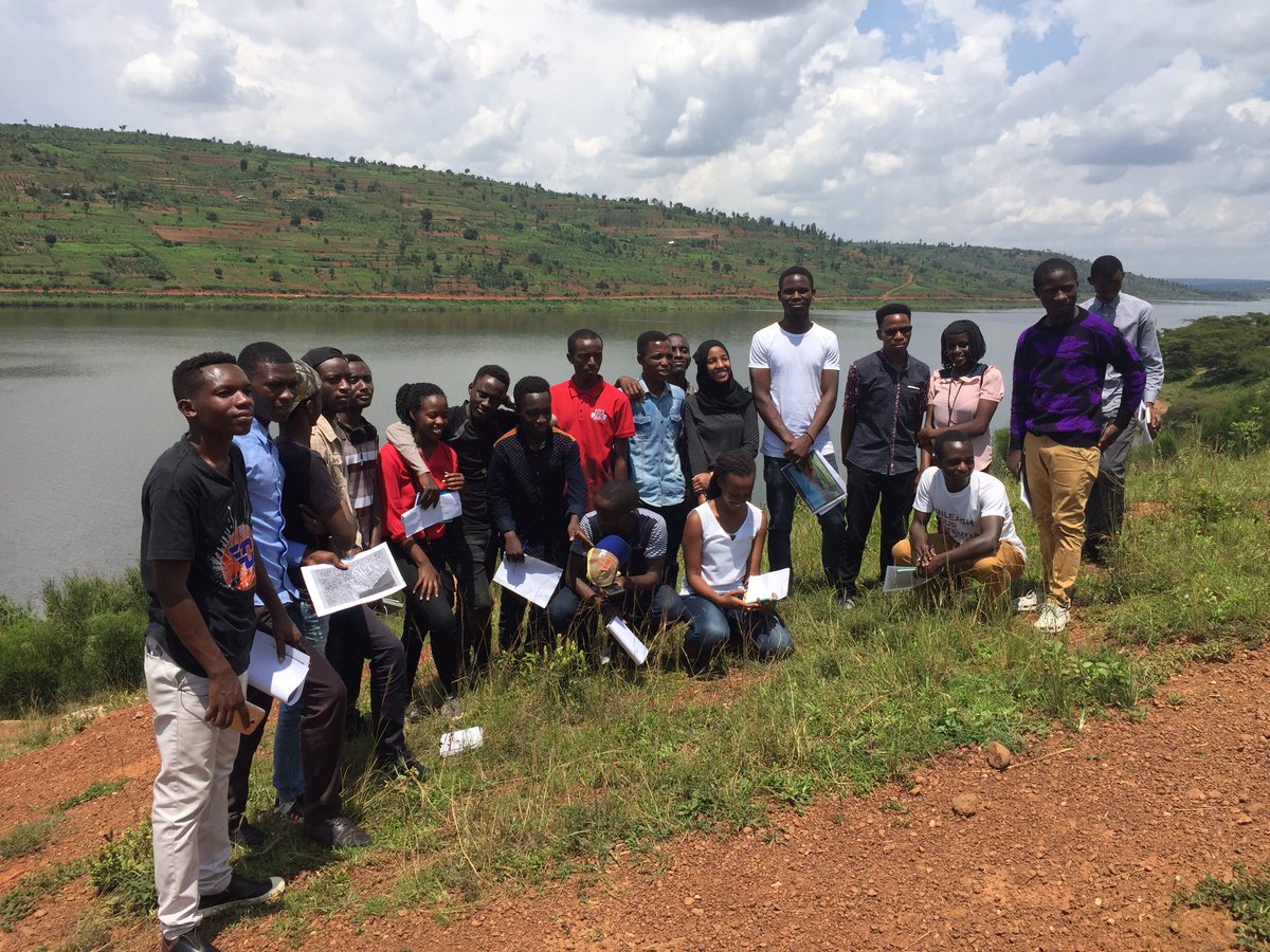 UR-CST-SABE tweet media