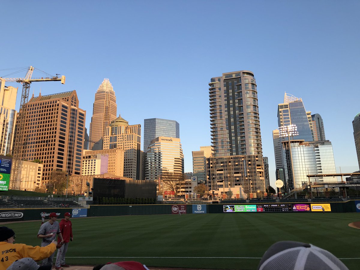 willrox155's tweet photo. Great game lastnight st the Knights stadium! NC State Vs South Carolina
@UNCC_BasicEE #UNCCbasicEE https://t.co/wZXbONwiLl
