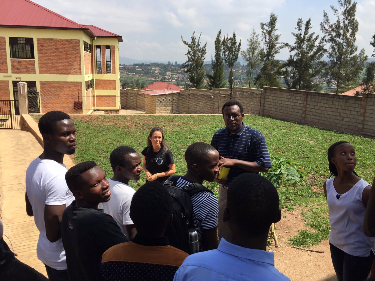 UR-CST-SABE tweet media