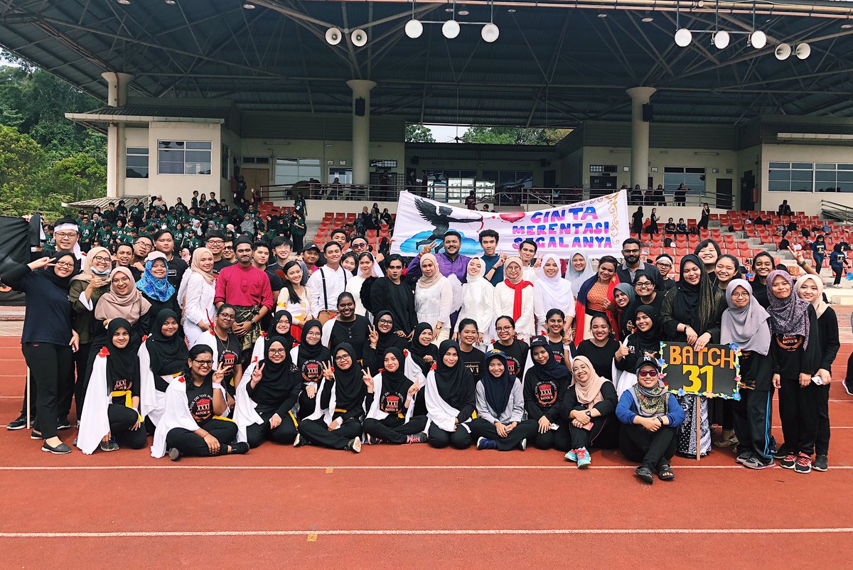 mimiyazierah's tweet photo. Back2back champions yall 🥳🥳#FUUFamilyDay2019 #Batch31 https://t.co/8Qbv0b1aMa