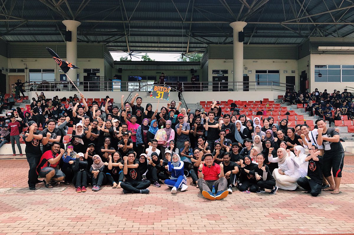 mimiyazierah's tweet photo. Back2back champions yall 🥳🥳#FUUFamilyDay2019 #Batch31 https://t.co/8Qbv0b1aMa