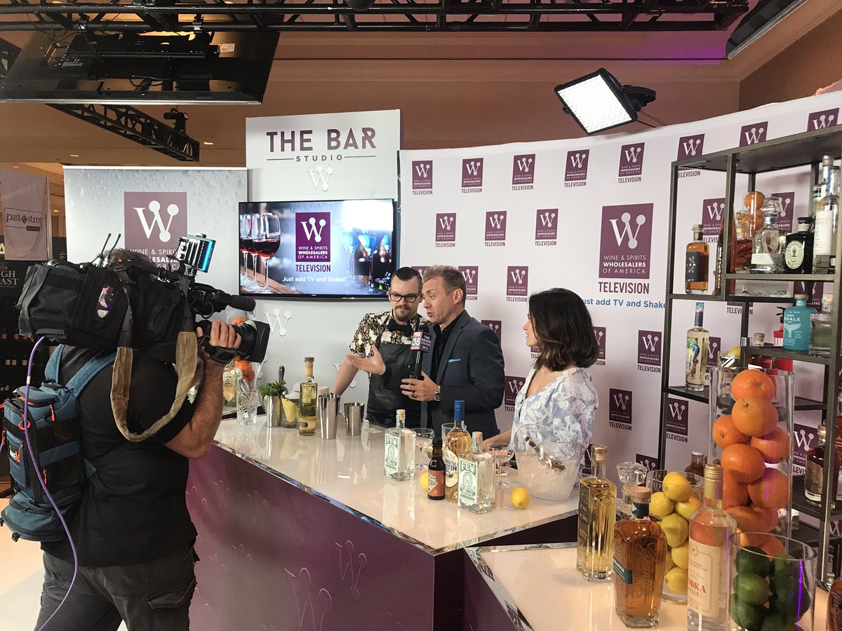 WSWAaccess's tweet photo. Master mixologists Troy Clarke of @MartignettiWine and Natalia Cardenas of @BreakthruBev join @Fox35News Orlando to educate on the value of wholesalers and share their pro tips for the perfect cocktails! #wswa76 https://t.co/TKYDqTzOQ4