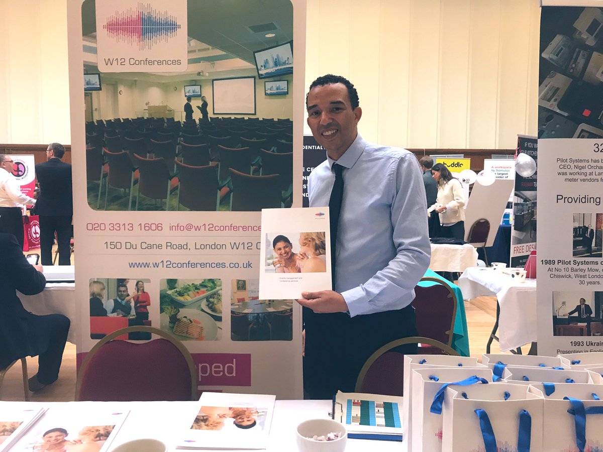 AlohaGLUE's tweet photo. Aloha! Great to meet Grant from @W12_Conferences at @HamFulBrill4Biz #HFMB19 Check out their premium London conference venue. #alohaglue https://t.co/cKlrge7i1H
