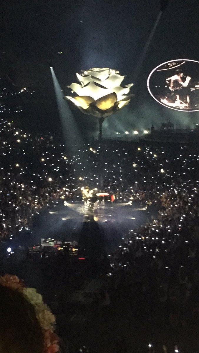 natala911's tweet photo. To był najlepszy dzień w moim życiu 02042019🥀 #ShawnMendesTheTourKrakow #ShawnMendesTheTourPoland https://t.co/iMNSe1mao9