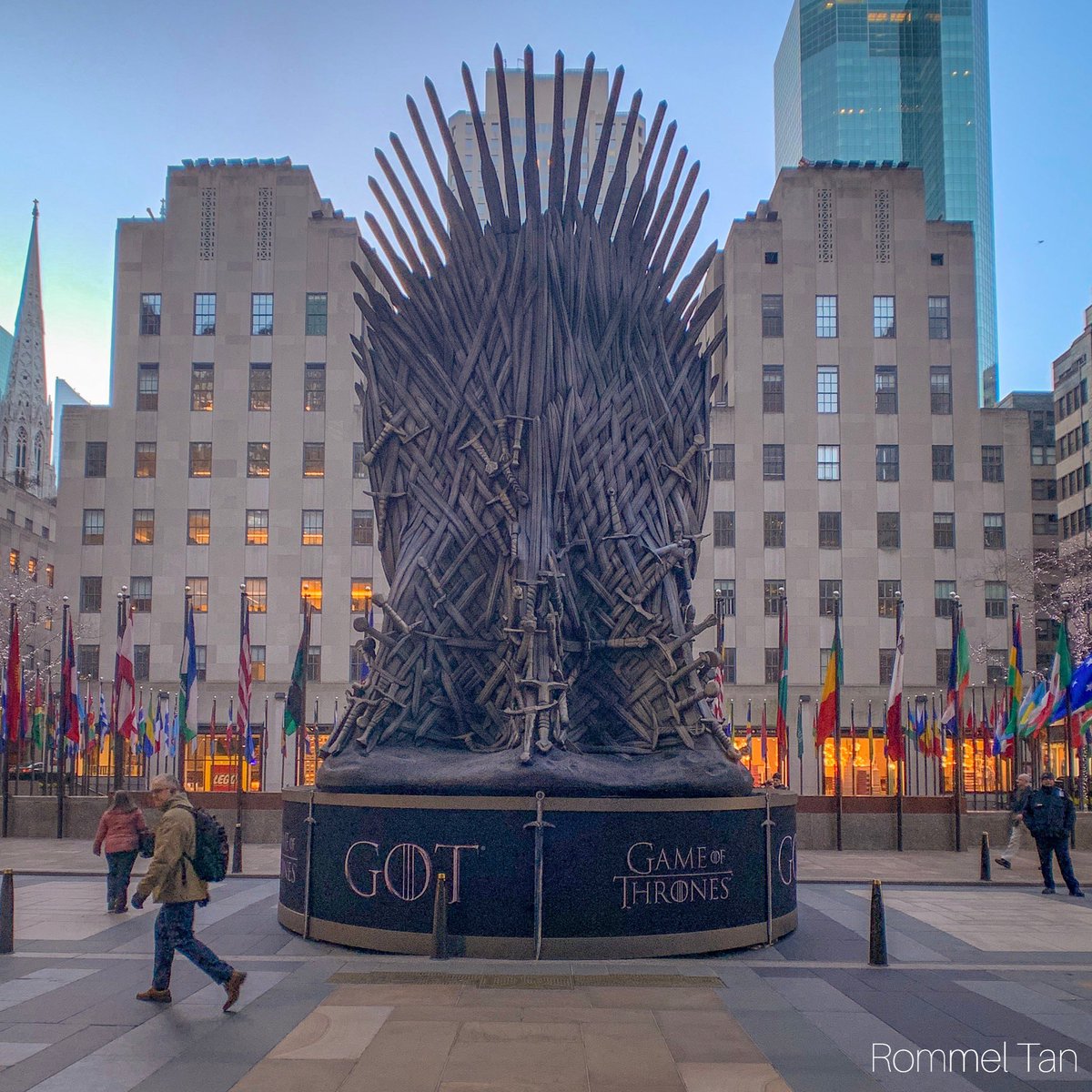 rtanphoto's tweet photo. GOT Throne at #RockCenter #GameofThrones #NewYork #FortheThrone #newyorkcity #timeoutnewyork #abc7ny #nycgo #nbc4ny #seeyourcity @nycfeelings @NYCDailyPics @ThePhotoHour #GOT #gots8 #gotfinalseason #ironthrone #nightking #throneofthecrypt #housestark #arya #sansa #jonsnow https://t.co/VXwjoFcMal