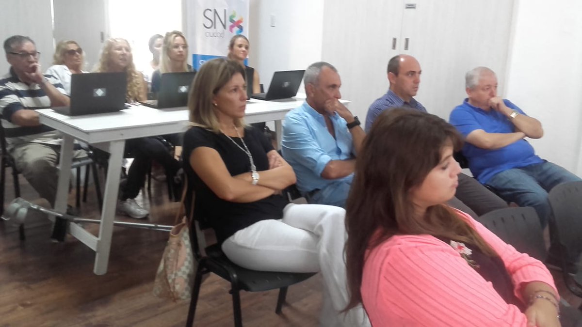 snemprende's tweet photo. Organizado por la Municipalidad y promovido por TERNIUM se lanzó hoy la segunda etapa del Programa Academia de Desarrollo Institucional.

El encuentro de hoy es sobre redes sociales y está a cargo de la Fundación El Desafío y el espacio Punto Digital. https://t.co/7qtlI4TVsV