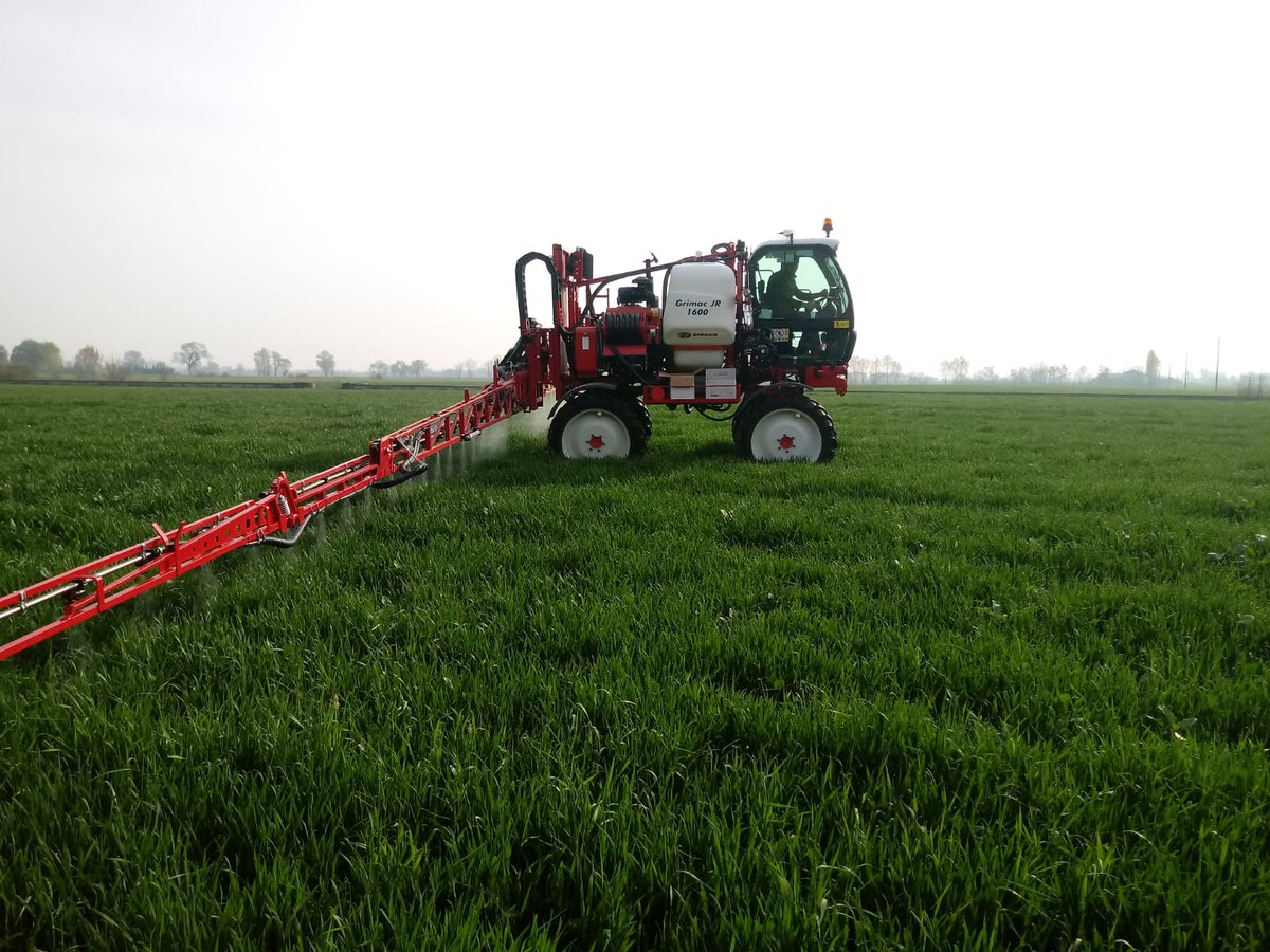 BargamAgri's tweet photo. GRIMAC JR 1600 Bargam.
Let's Take A Self Propelled Sprayer!
#bgroup #bargam #awinninggroup #aworldofsolutions #ungruppovincente #unmondodisoluzioni #diserbo #semoventi #selfpropelledsprayers #provaincampo #fieldtest #aziendaagricola #grimac #junior #lionheart #ididboom https://t.co/AboFZWXkaI