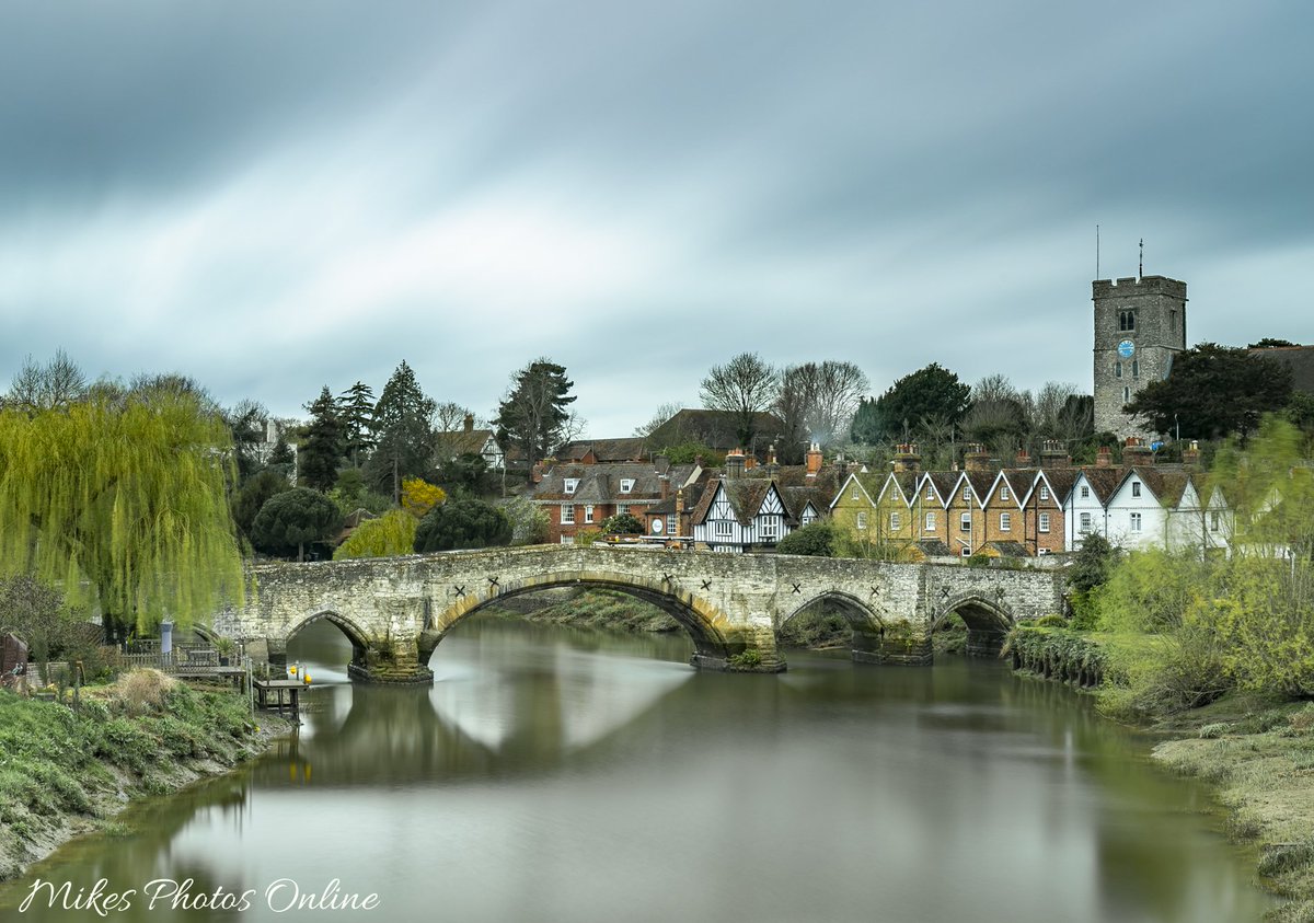 I love this old bridge in Aylesford village Kent UK. Though I have photographed it a few times, I always get drawn back. <a href="/AylesfordKent/">Aylesford Kent</a> <a href="/VisitKent/">Visit Kent</a> <a href="/ExploreKent/">Explore Kent</a> <a href="/kentlivenews/">KentLive</a> <a href="/bbcsoutheast/">BBC South East</a>