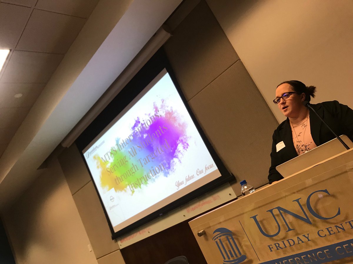 EllenMorrisDCS's tweet image. Getting things started with Tina Lupton #LearningConference2019