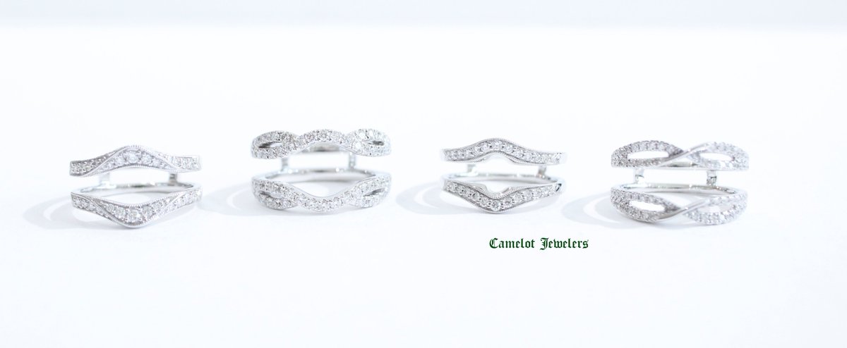 camelotjewelers's tweet photo. NEW Diamond Wraps are here to enhance everything from and engagement ring to an anniversary band! Each style is available in white, yellow and rose gold <3
#shoplocalevansville
#itallstartedatcamelot
#diamondwrap
#weddingbands https://t.co/vV13gHqsx1