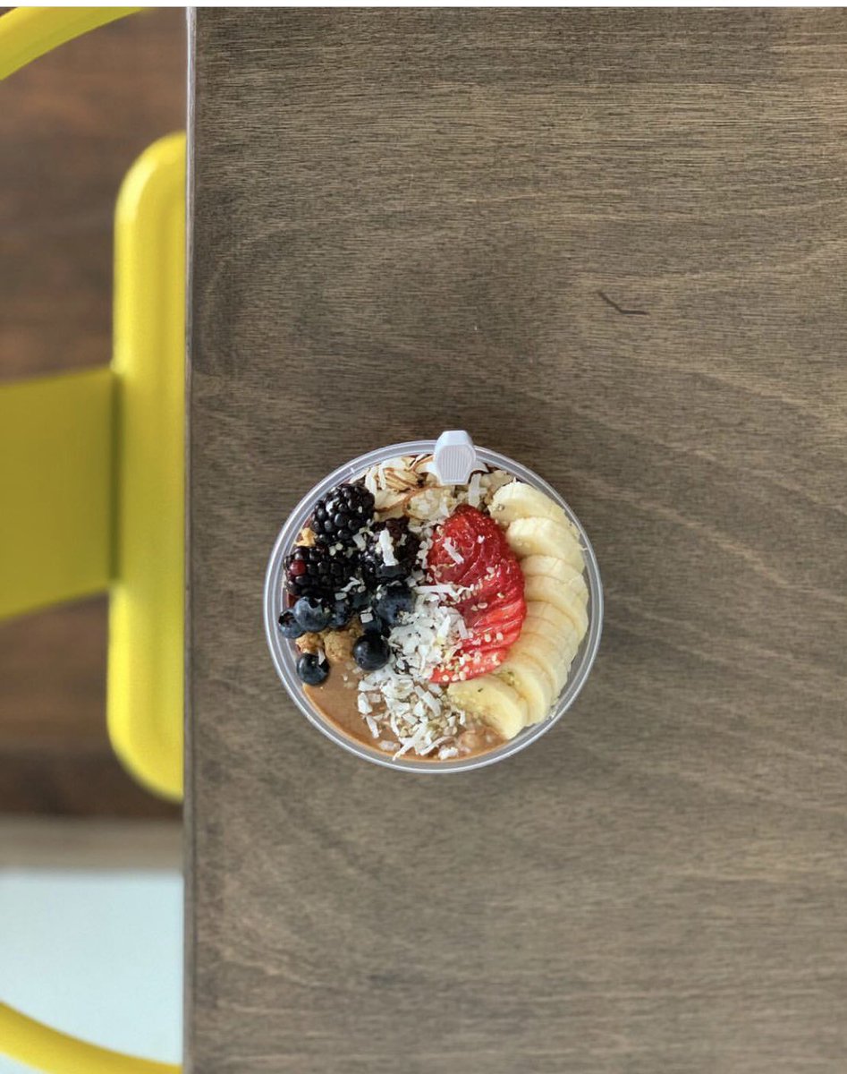 amafruits's tweet photo. We have #açaí for all your toppings 🤩 📸 https://t.co/ieSKnURWiu