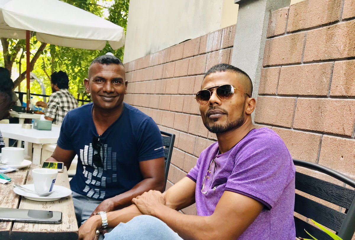 abulho1981's tweet photo. Mifaharu #HUdhaaira Rayyithun beynunvany E Rayyithunaa Bahdhaluvaa membereh.
E candidate aky @AlhanFahmy kan E Rayyithunnah Vany maa bodu thanun Saaf vefa.
#VoteAlhan
#CandidateNo6 https://t.co/5QxFJkk5CS