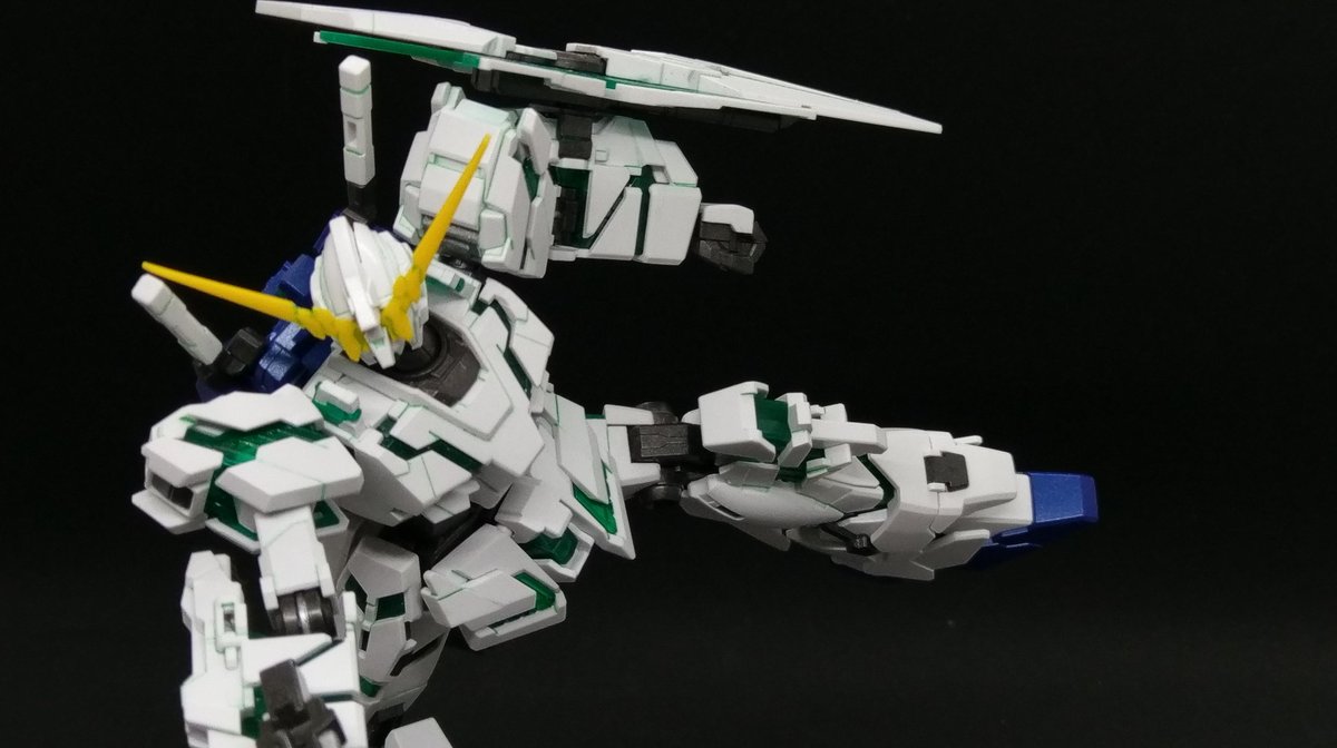 cba_nf15's tweet photo. GUNPLA EXPO限定ユニコーン🦄グリーンフレーム
スジ彫りサイコフレームのグリーンをしてみたくて、エナメルのクリアグリーンをプラ割れ予防にペトロールで薄めてみました。
#ガンプラ
#ガンプラの画像貼るとRTされると聞いて 
#hguc
#rx0unicorngundam
#destroymode
#greenframe https://t.co/2BO6mu1LPn