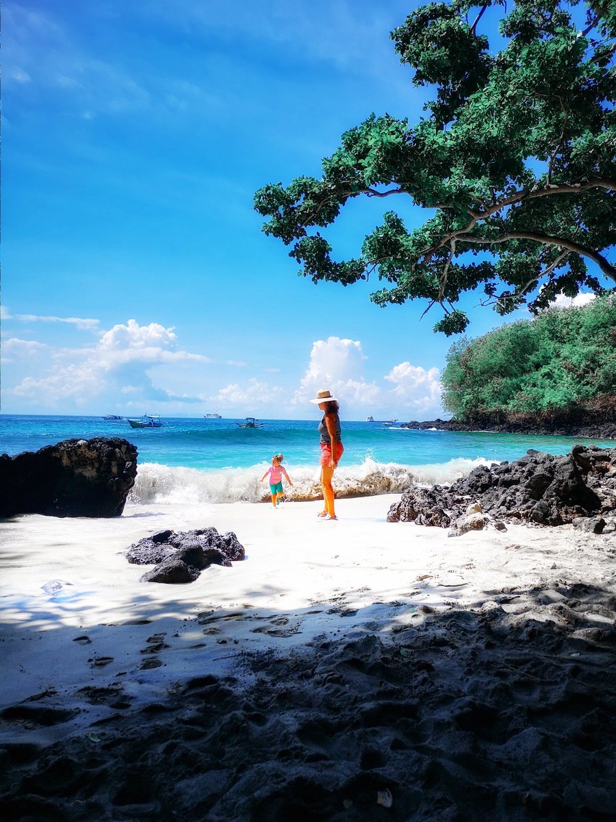 viaggiatori's tweet image. Cosa ne dite di questa spiaggia di Bali che abbiamo scoperto in questi giorni?

#nonsoloturisti #movesafe