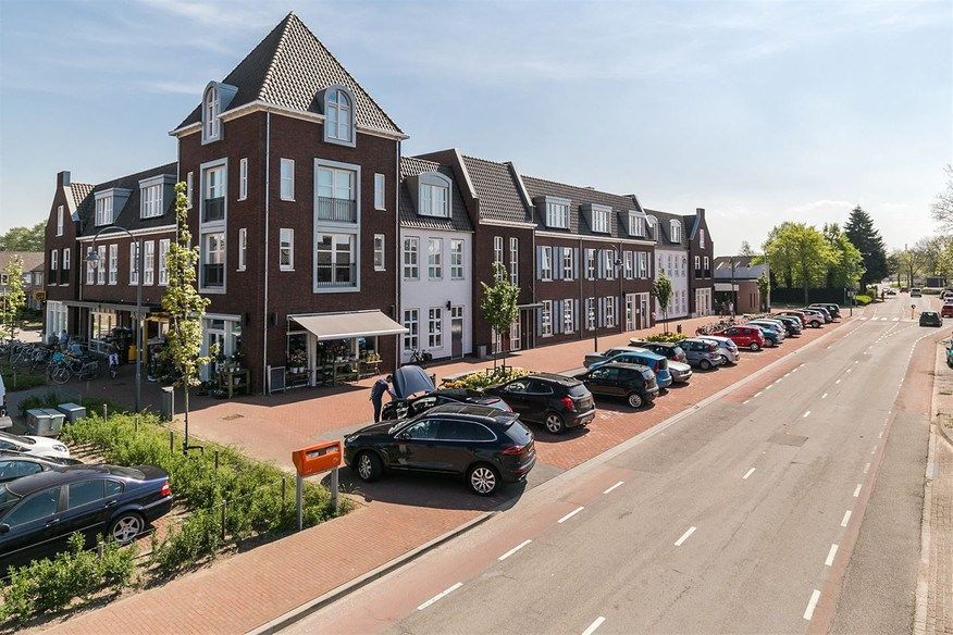 Voorzitter Hart van Heteren, Patrick Gering: “De komende weken wordt duidelijk welke groep enthousiaste ondernemers met elkaar definitief invulling gaat geven aan het Hart van Heteren”. Weten hoe ze in Heteren omgaan met leegstand? Lees het terug via:  buff.ly/2HTLsQf