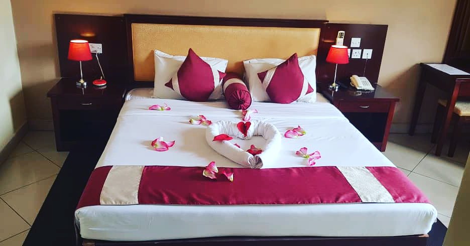 bridgeviewhote1's tweet photo. For reservation and more information, you can contact us on 0993363666 or 01 757 666. You can also catch us through our email address at bridgeviewhotel@gmail.com https://t.co/RYnuximhWf