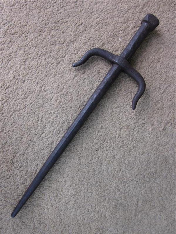 ᜐᜋᜓᜎ on Twitter "And here's a similar case, the tonfa. In Chinese it's