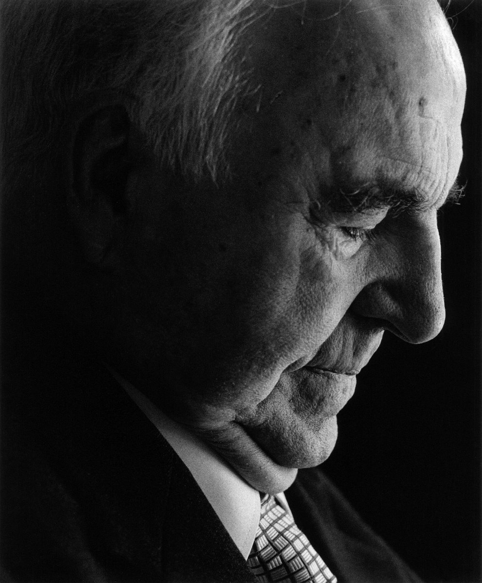 KaiDiekmann's tweet photo. Heute wäre er 89 Jahre alt geworden: Helmut Kohl (1920-2017) - für alle Zeiten unser „Kanzler der Einheit“! @CDU @cducsubt https://t.co/AR4SNUcw4c