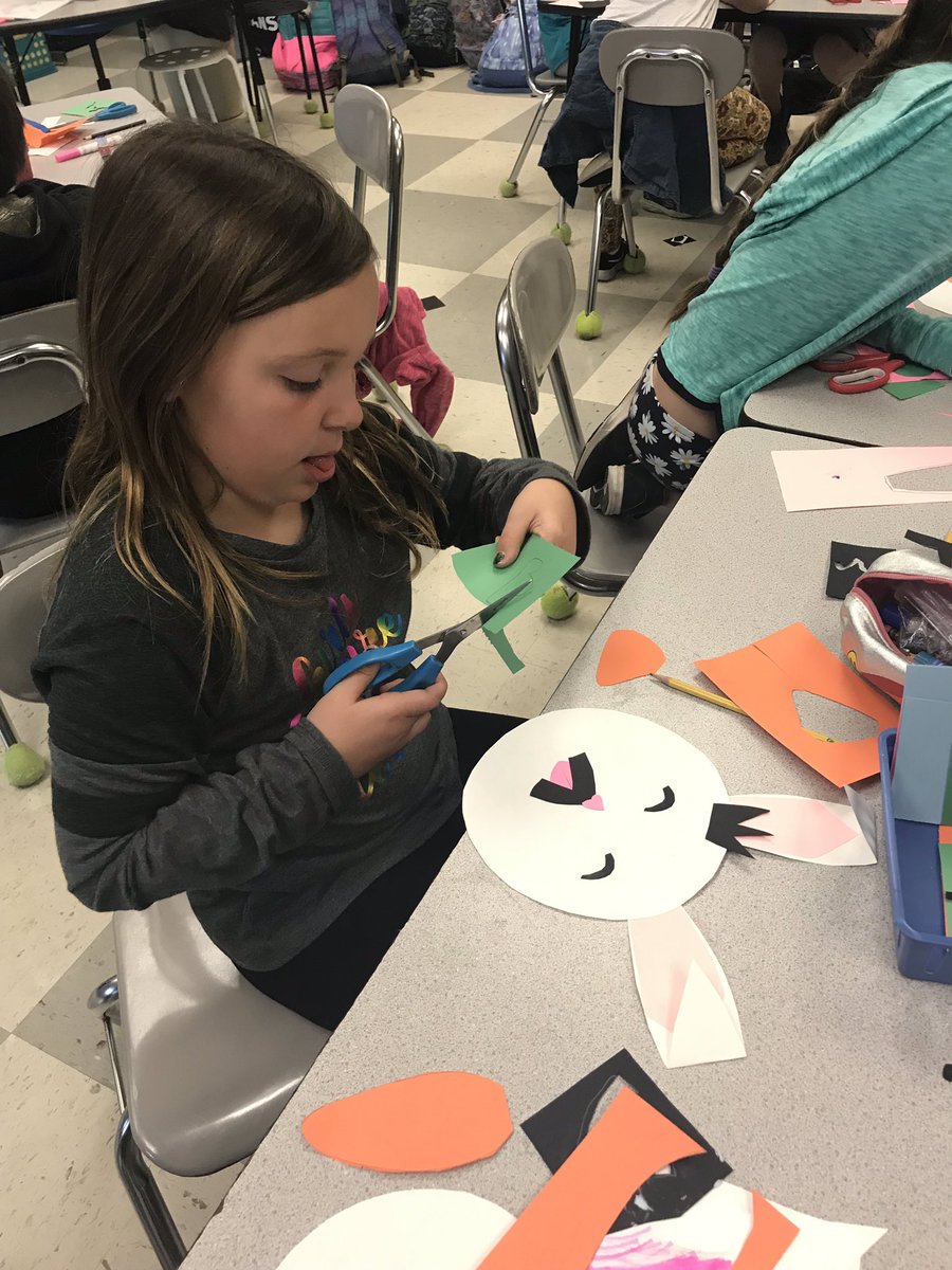 mconnorCBESArt's tweet photo. Bunnies in the house!!!💕🐰💕🐰 #springbreakmode @CBElementary @NewHanoverCoSch @NhcsArts @DeannaLeake @BlairW7585 https://t.co/0FYT1Y5JFW