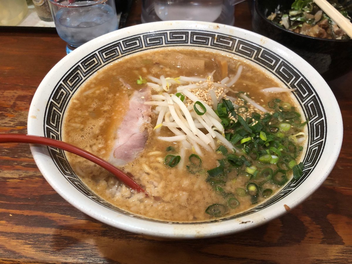 ラーメン五歩行ってきた^_^