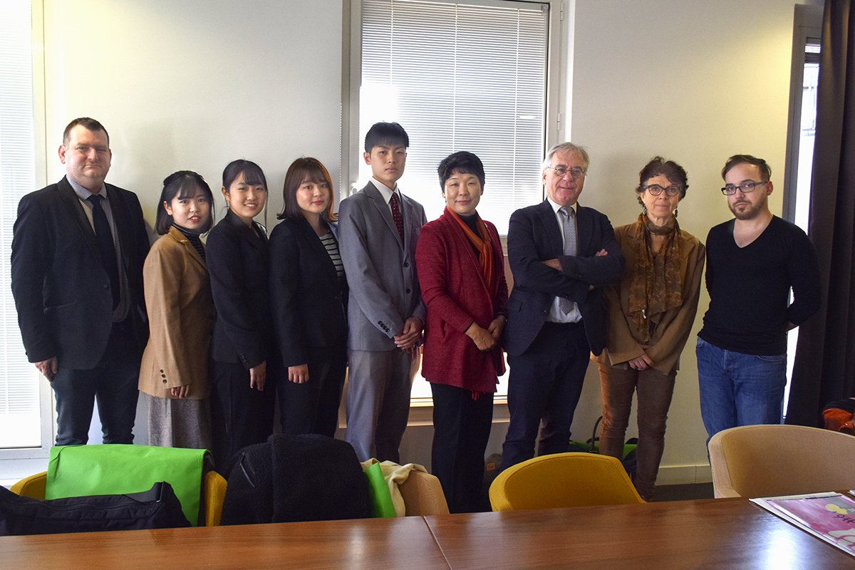 UPECactus's tweet photo. Du 24 au 31 mars, l'UPEC a accueilli une délégation de l’Université Municipale de Fukuyama 🇯🇵 
Objectif de la visite : comparer les #systèmeséducatifs en classes maternelles et élémentaires 🔍
👉 https://t.co/yRPnz4Rs1C

#Pédagogie #EchangesInternationaux https://t.co/tkeVipZRjR