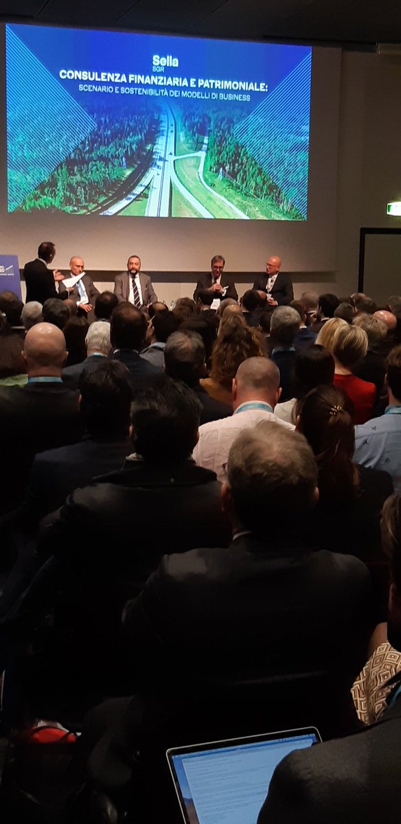 classcnbc's tweet photo. Al salone del risparmio con @sellasgr  e gli ospiti Carlo Giausa, Luigi Conte, Vittorio Ambrogi e Giovanni Papini si parla di consulenza finanziaria e patrimoniale: scenario e sostenibilitá dei modelli di business #SdRX Modera: @acabrini https://t.co/9ILBYFnqkT