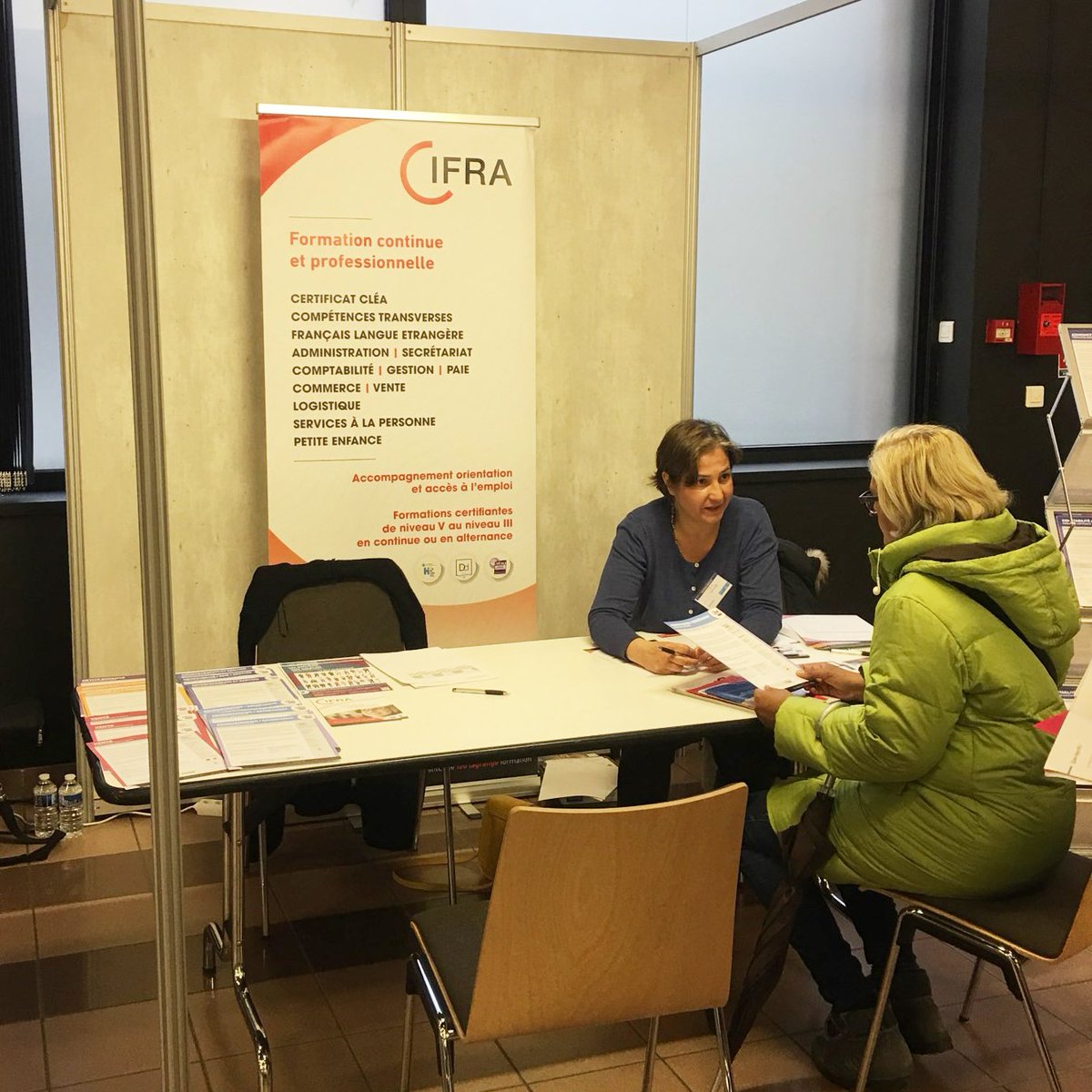 IFRAformations's tweet photo. Aujourd'hui se tient les 5eme Rencontres @handiAgora à l'Espace Tête d'Or ! Bien installés, nous vous accueillons sur le stand 58 😉
#Handiagora #Emploi #Formation #Handicap #Lyon https://t.co/UTAgHorSME