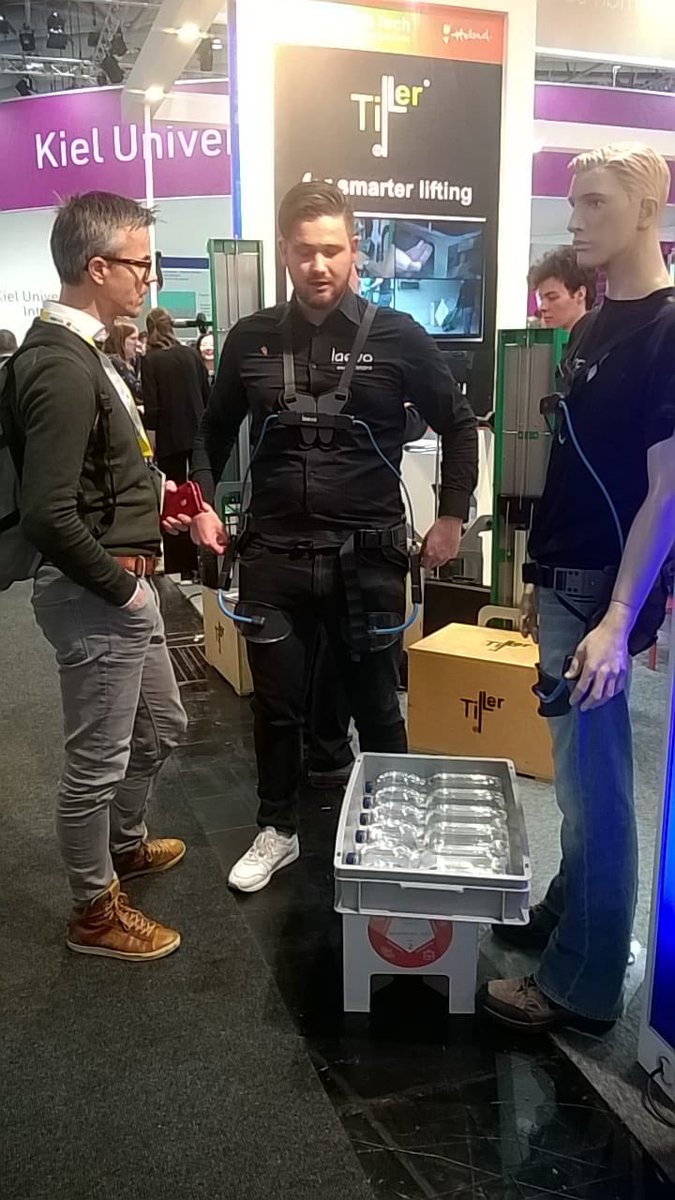 RoboValley's tweet photo. Other companies from #RoboValley are also present at the #HM19, such as @Laevobv. The #minor #robotics #student team @lobster_project draws lots of attention as well with their deep sea robot 🙌 https://t.co/vRi7pbvF1u